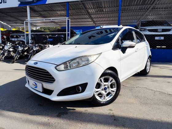 FORD FIESTA 1.6 SE HATCH 16V FLEX 4P POWERSHIFT FORD FIESTA 1.6 SE HATCH 16V FLEX 4P POWERSHIFT
